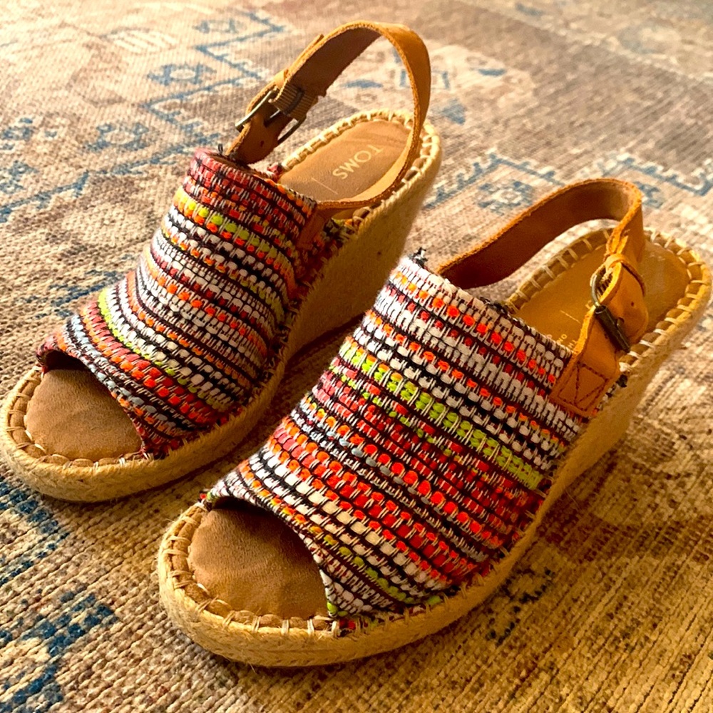 Wedge shoes